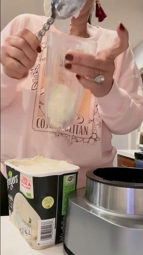 Let’s make a pink milkshake!