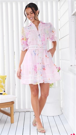 Short & sweet. The bestselling Charlotte Dress is now available in a mini, just landed in our new arrivals 🌸 | minnie MAXXIE