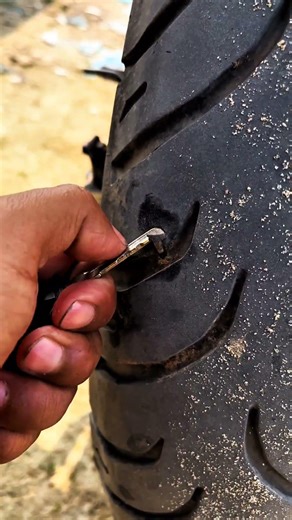 বড় ভাইয়ের নতুন বাইক এর চাকায় কি ঢুকলো d188 #thshuvobiker