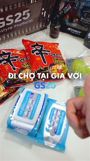 🛒 CHỢ TRONG TAY - MỞ APP NGAY 🛒 Bật mí bí quyết đi chợ chill nhất trên đời cho Hội 25 đây, chỉ cần lướt nhẹ tay, deal bay vèo tới nhà. Nắng hay mưa, ở yên vẫn đủ đầy, món ngon đến tận cửa. Mở GS25 trên GrabMart liền, chuyện gì khó, có app lo 😆 ⎯⎯⎯⎯⎯⎯⎯⎯⎯⎯⎯⎯⎯ #GS25 #vietnam #Grabmart #deals | GS25 VietNam