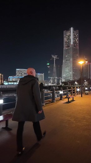 横浜のみなとみらい夜景とグルメスポット