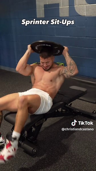 🔥 PLATED ABS WORKOUT 🔥 💪 Weighted Knee-tucks Holding the plate between your feet heavily loads the lower abs and hip flexors, making this an extremely effective exercise for building lower core density. 🧳 Weighted Suitcases This full-body crunch movement requires the entire rectus abdominis to work concentrically to curl your torso and legs toward the center. 🏃 Sprinter Sit-Ups This dynamic and powerful movement is great for developing core speed and coordination, mimicking athletic movemen