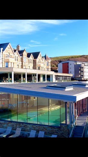 Morning views at the beautiful Watergate Bay Hotel 😍📸 #watergatebayhotel #watergatebay #cornwall #drone #beautiful | Cornish drone photography