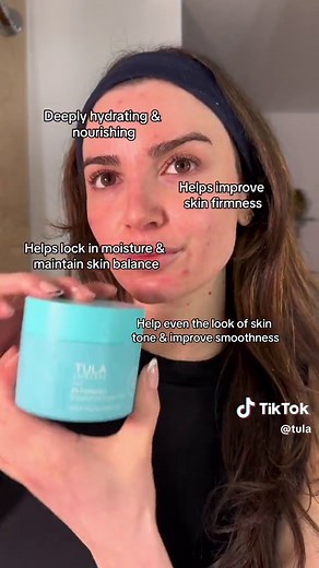 ✨ Hydrate your way to glowing skin!✨ Say hello to 24-7 moisture with TULA's Day & Night Cream. Packed with super ingredients like probiotics, hyaluronic acid, and antioxidants, it keeps your skin nourished, plump, and oh-so-happy around the clock. Say goodbye to dryness and hello to radiance! 💧🌟 #TULAskincare #SkinHydration #GlowingSkin
