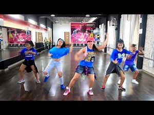 Zumba Dangdut "Masa Bodo By Vivil /Choreo By Chenci n The Elfragazza At BFS Studio Sangatta Kaltim