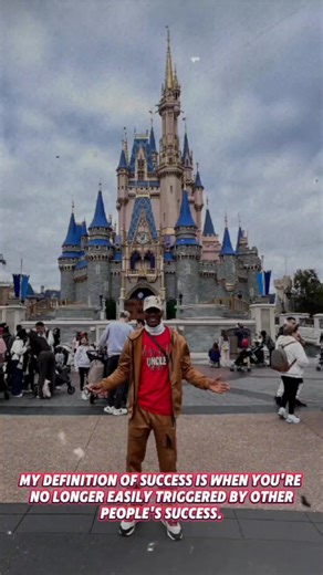 My definition of success changed over time. Real success is when someone else’s achievements no longer trigger comparison, but instead inspire respect. It’s understanding that everyone has their own journey, their own rhythm, and their own moment to shine. Just like music, every artist has a different sound and a different timing. When you focus on mastering your own craft, the noise of comparison fades and your purpose becomes clearer. 🎷 Powered by Krafting Kousin, the Jon Saxx Experience is b