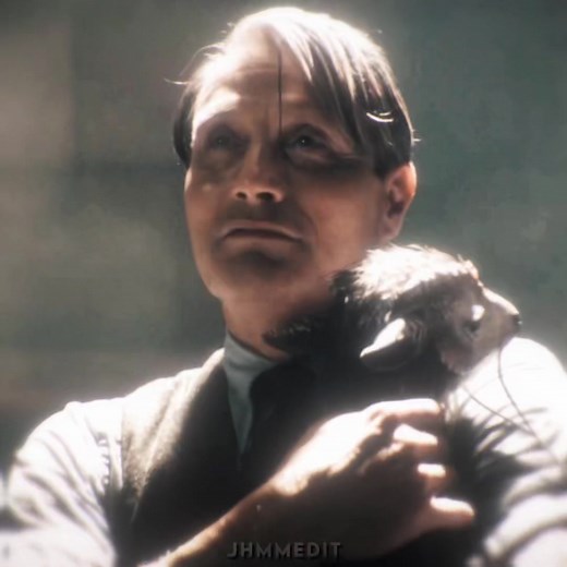 Mads Mikkelsen Transforms into Gellert Grindelwald | Fantastic Beasts Edit