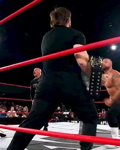 #FTR get revenge on the #BangBangGang! #AEWCollision