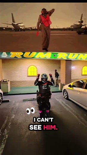 No backup camera needed 😎 #motorcycle #fyp #biker #skills #shorts #explore