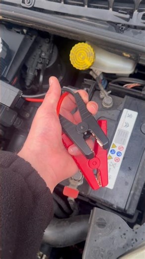 Kit de démarrage multifonctions de 7000A #demarreur #accessoiresauto #shorts