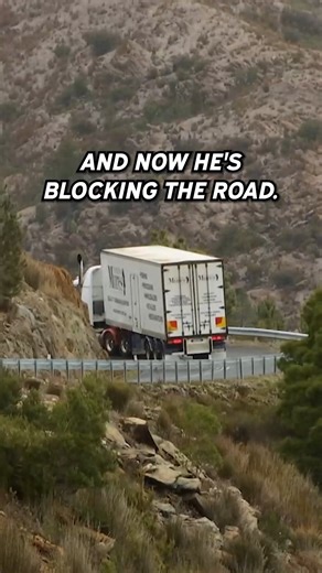 Why these roads are some of the deadliest in Australia... #outbacktruckers #dangerousjobs #trucklife | Outback Truckers