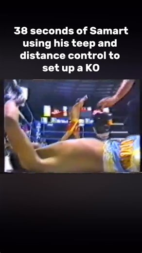 Jack Davidson Muay Thai on Instagram: "Samart controlling distance beautifully, forcing the opponent to get overly aggressive and using that against him to create a big collision KO. Golden era Muay Thai 👌🏼👌🏼 #MuayThai #StrikingStrategy #FightIQ #ToeKick #MuayThaiKO #MuayThaiTraining #MartialArtsCoach #HighLevelStriking"