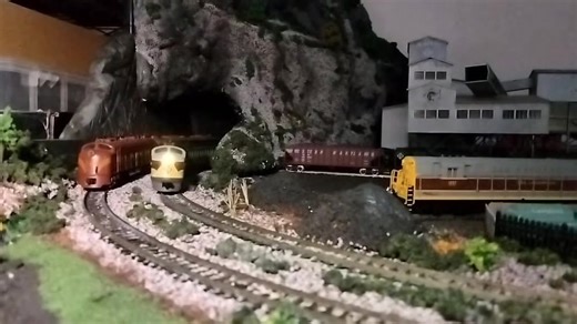 ESU CabControl and LokSound Installations Group | Kato f7A with the new wide body decoder installed with a 7x16x11MM speaker | Facebook