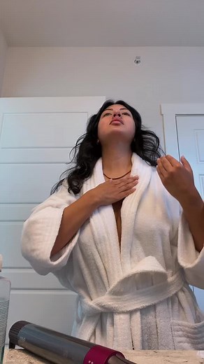 Don’t forget to put lotion on your decolletage!