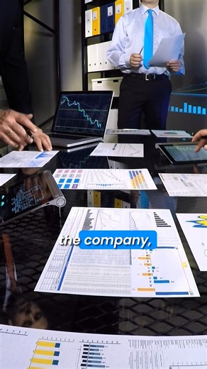 Process first. Person second. Too many business owners hire before their systems are in place — that’s how inefficiency sneaks in. Start with your vision, map your strategy, design the processes, then hire the right people to execute. That’s how you build a business that actually works. 📘 Learn how to do it right. Download Real Leadership: The Handbook. Visit daimienpatterson.com/realleadershipbook #RealLeadership #BusinessLeadership #LeadershipDevelopment | Business w/Daimo