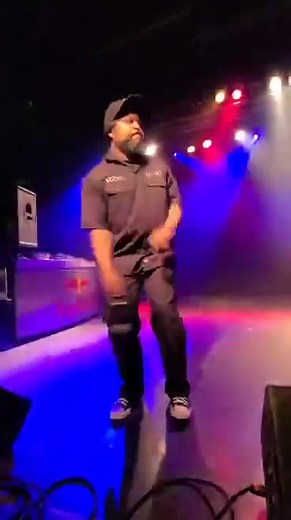 fiancé's video of the crip walk 🔥#icecube #icecubeconcert #icecubecwalk