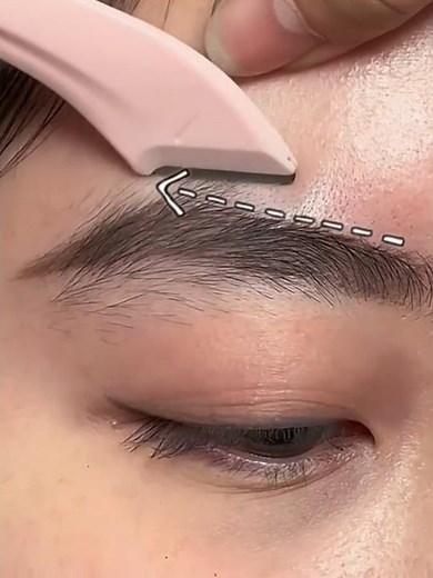 "Easy Eyebrow Trimming for Beginners | Safe Eyebrow Knife & Combing Scissors Tutorial #shorts"