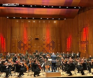 👀 A peek behind the scenes at the London Symphony Orchestra's rehearsal with François-Xavier ROTH, conductor. Watch the full concert THIS THURSDAY at 7 P.M BST. Program: Macabre Collage - György Ligeti arr Elgar Howarth Violin Concerto - György Ligeti, Soloist Patricia Kopatchinskaja Symphony No. 5 - Beethoven - - - #beethoven #beethoven5 #bts #classicalmusic | Marquee TV