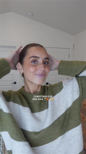 Cute Christmas Hairstyles for a Festive Look