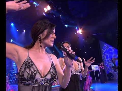 AZUCAR MORENO "QUITEMONOS LA ROPA"