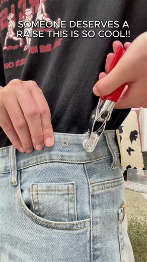 Smart Viral Deals on Instagram: "Say Link to grab yours ✨🔗 Secret to installing 10 snaps without sore hands! Regular pliers make my palms red, but this lever design works with a light press—even thick denim is easy. Double the efficiency💪 #CraftHacks #TimeSavingTools #HandmadeEssentials#tiktokshop #fyp"