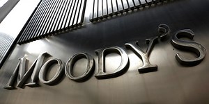 Bonos del NAIM, en riesgo de caer en calificación especulativa o bono basura:  Moody's