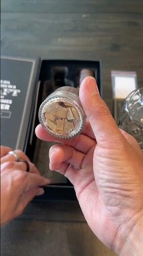 Make your own custom whiskey blends at home with this kit! #sponsored