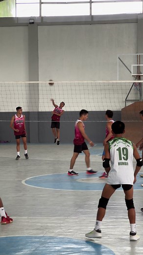 Smooth Backset !! 🔥. #volleyball #volleyballplayer #volleyballgirls #volleyballislife #volleyballteam #volleyballlife #volleyballgame #volleyballplayers #volleyballtime #volleyballanime #volleyballthailand #volleyballprobs #volleyballmatch #volleyballproblems #volleyballcoach #volleyballlove #volleyballers #volleyballcamp #volleyballseason #volleyballforlife #volleyballfamily #volleyballbows #usavolleyball #volleyballprobz #volleyballtourney #volleyballgirl #volleyballclub #sandvolleyball #club