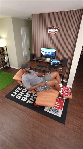 POV: You finally found a chair that lets yousit however you want. #dowinx #gamer #desksetup #office