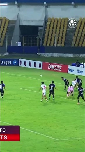 Anuj Kumar stood stubborn in the Juggernauts' goal in #OFCBFC. 🧤 - #AmaTeamAmaGame