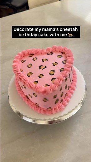 How to make a cheetah print birthday cake 🐆 #cheetahprint #cheetahcake #cakedecorating