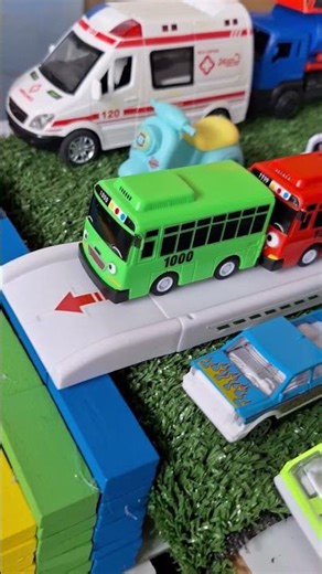 Hey Tayo bus Green and Red