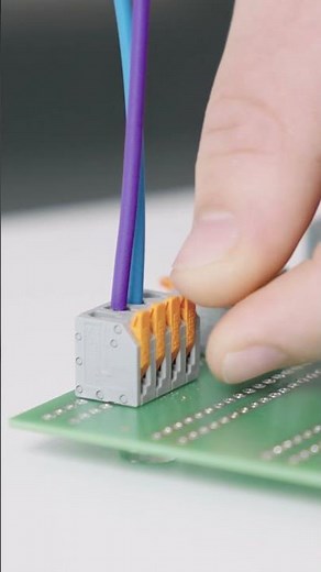 Werkzeuglos verdrahten leicht gemacht! 💡#WAGO #Leiterplattenklemme #Innovation