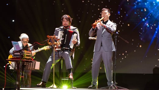 尺八&手风琴《火影忍者-Naruto Main Theme》马顺&马泰-2024芳华手风琴音乐会live