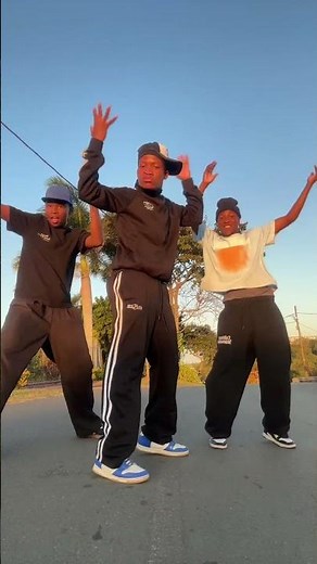 Uvalo dance challenge 🔥🔥#amapianomotion #amapianotv #amapiano
