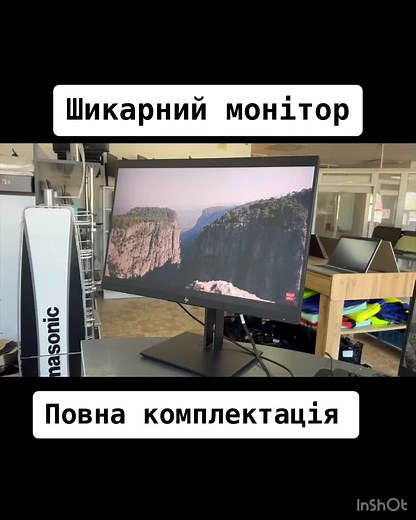 Монітор HP Z24n G2 Діагональ 24 ( 1920-1080 ) Підсвітка матриці LED Тип матриці IPS Частота оновлення 60 Гц Особливості USB - концентратор Безрамковий, поворотний екран,регулювання за висотою Інтерфейси: Display port, HDMI, DVI. 1 аналоговий аудіовихід 3 роз'єми USB 3.0 (вхідні) 1 роз'єм USB 3.1 Type-C (бічний, вхідний, потужність до 10 Вт) 1 роз'єм USB 3.1 Type-C (задній, вхідний/вихідний, потужність до 15 Вт).