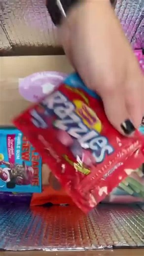 Free Candy Giveaway! #fyp #candy #candytok #free #giveaway #satisfying #chocolate #sweetshop #candymaking #candychallenge #candyman #candycane Pa