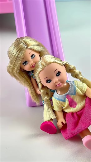 Barbie took the kids to the amusement park.#barbiegirl #barbieandken #Barbiesdailylife #toys