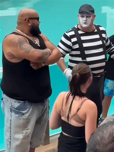 Tom the mime 27.5K #mrbeast #tomthemime #seaworldmime #mimeseaworld #mime