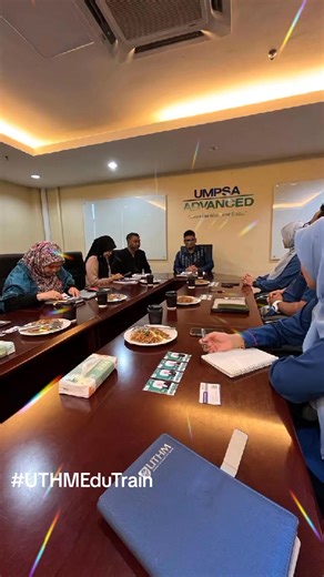 📍 UMPSA Advanced, Kuantan, Pahang 🗓 5 February 2026 UTHM Education & Training Sdn Bhd conducted a benchmarking visit to UMPSA Advanced as part of its continuous efforts to strengthen governance, training programme management and training services. The benchmarking visit meeting was chaired by Mr. Mohd Anuarul Faiz bin Mohamad Dahlan, Manager of TVET Centre UMPSA Advanced. He led the discussions throughout the session, strategic dialogue between both parties how to enhance programme management 