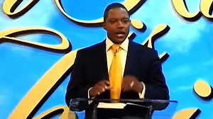 Pastor/Rapper Mase Blasted by Worshipers -- He's Runnin' With The Devil