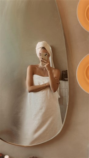 Ashley Paige on Instagram: "the way an everything shower can CURE me!? 🛁 my current everything shower routine: comment “shower” to receive a DM with everything linked! #everythingshower #dailyvlog #showerroutine #selfcare #haircare"