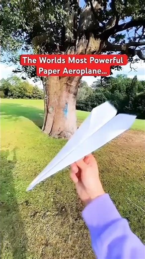 the world most powerful paper plane✈️😲 #sorts #diy #craft tutorial toy #youtubeshorts #paperclips