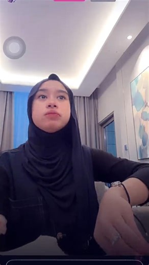 Umi always watches Abi when she's live 🤣