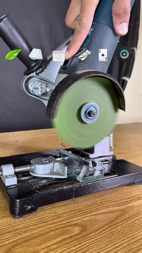 Experiments: Cutting Microscope Glass with Various Tools