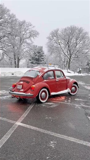 VW Beetle In Snow Storm! #Cars #Shorts #YouTubeShorts #Car #VW #VWBeetle #Snow #Snowstorm. #2026