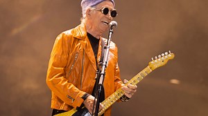 Keith Richards - I'm Waiting For The Man (Lou Reed Cover) (Official Video)