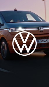 🚐 Le Volkswagen Multivan – Polyvalent, spacieux, confortable et maintenant disponible en hybride rechargeable ! ✔️ Idéal pour la famille, le travail & l’aventure 🌍 ✔️ Conditions Salon prolongées 🎉 ✔️ 5 ans de garantie pour rouler l’esprit tranquille ✅ #VWMultivan | Volkswagen