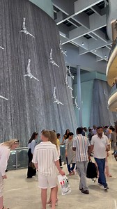 The Dubai Mall Waterfall Fountain | Welcome to Dubai