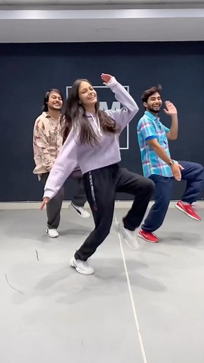 Gopeshwar Mahadev Dance Centre on Instagram: "This is fun 😍😍 @akshita.gmdance @himanshu_1264 @shashankkumar332 #taalitaali @aslisona @iamhumaq @tseries.official #gmdancecentre"